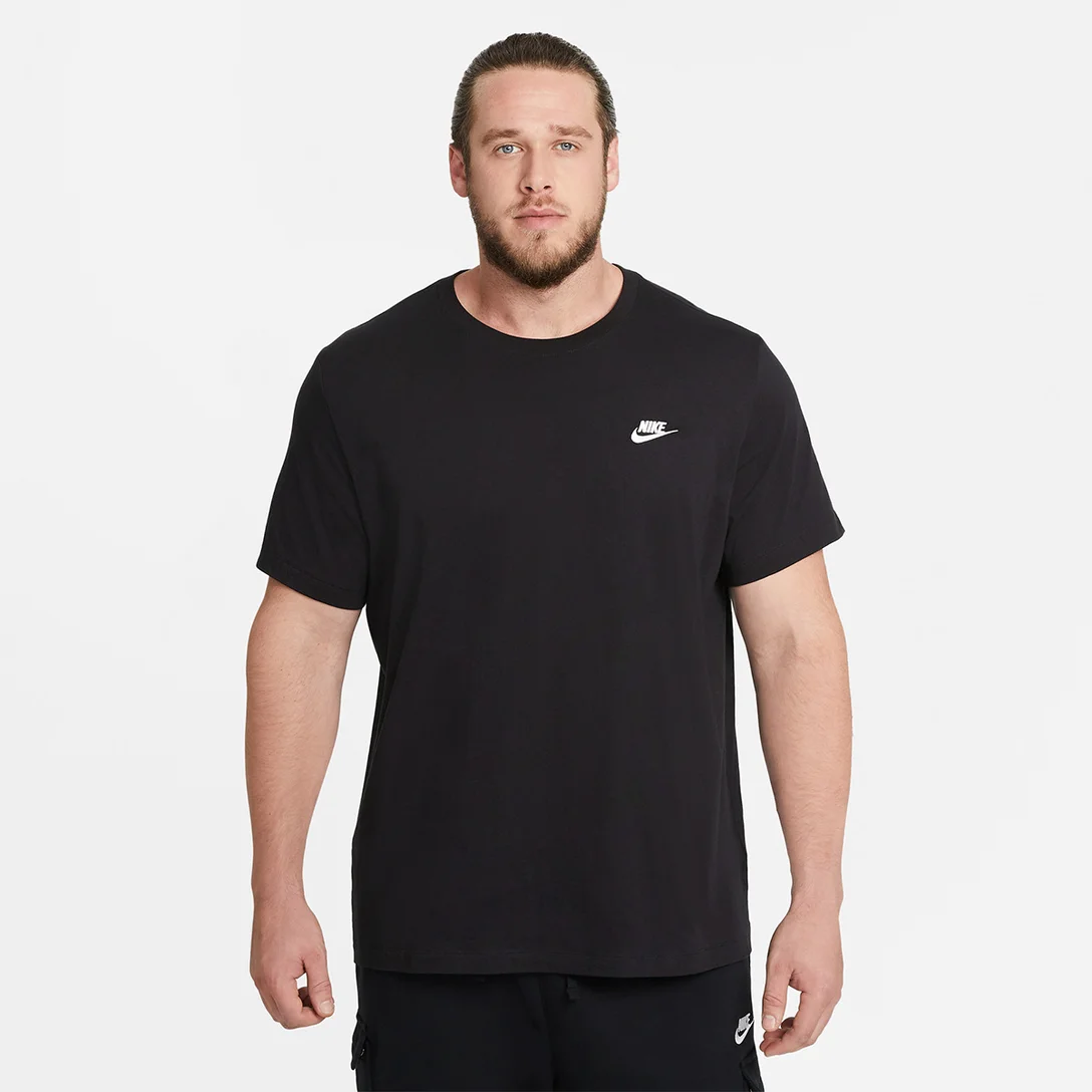 Camiseta Nike Sportswear Club Masculina – Preta