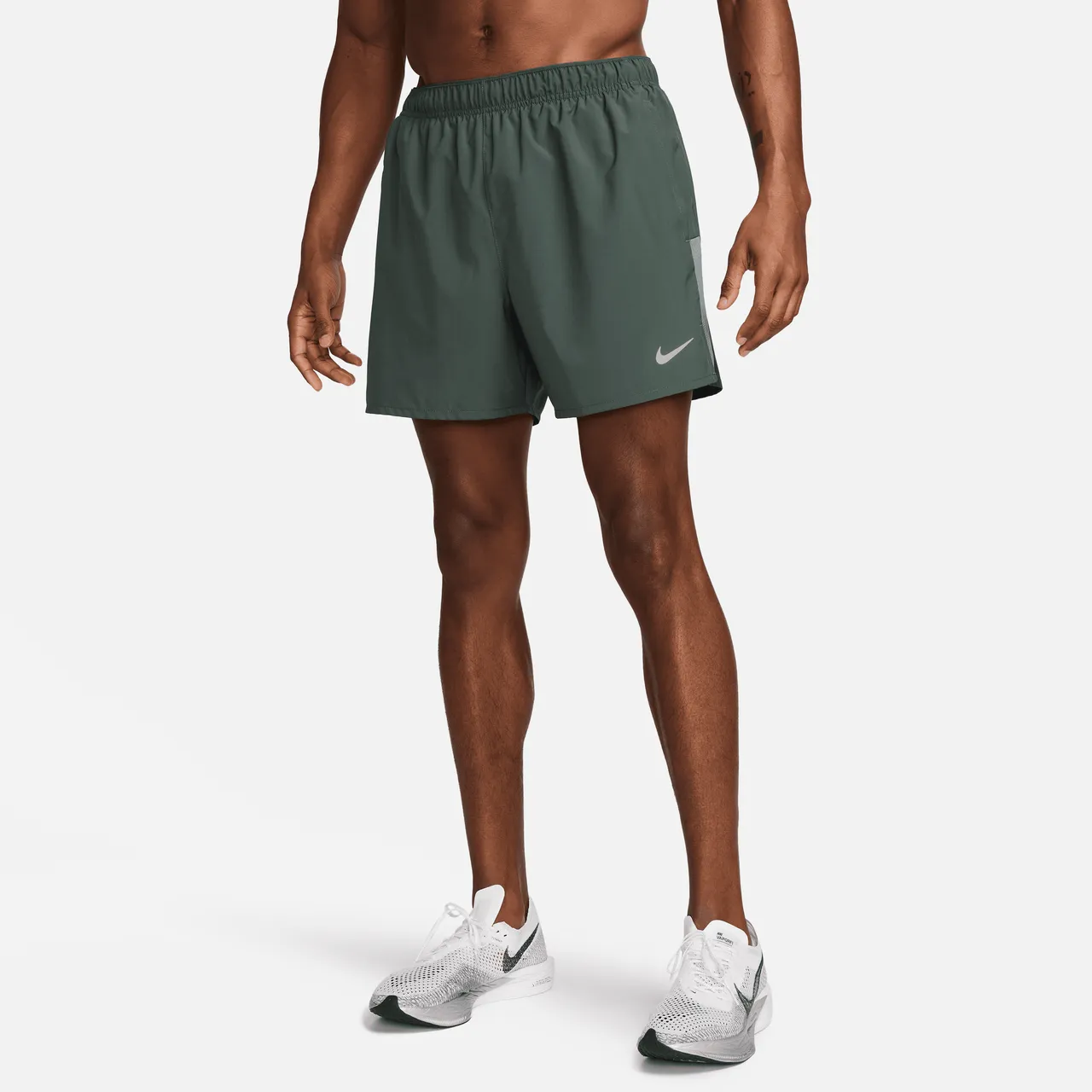 Shorts Nike Dri-FIT Challenger – Masculino